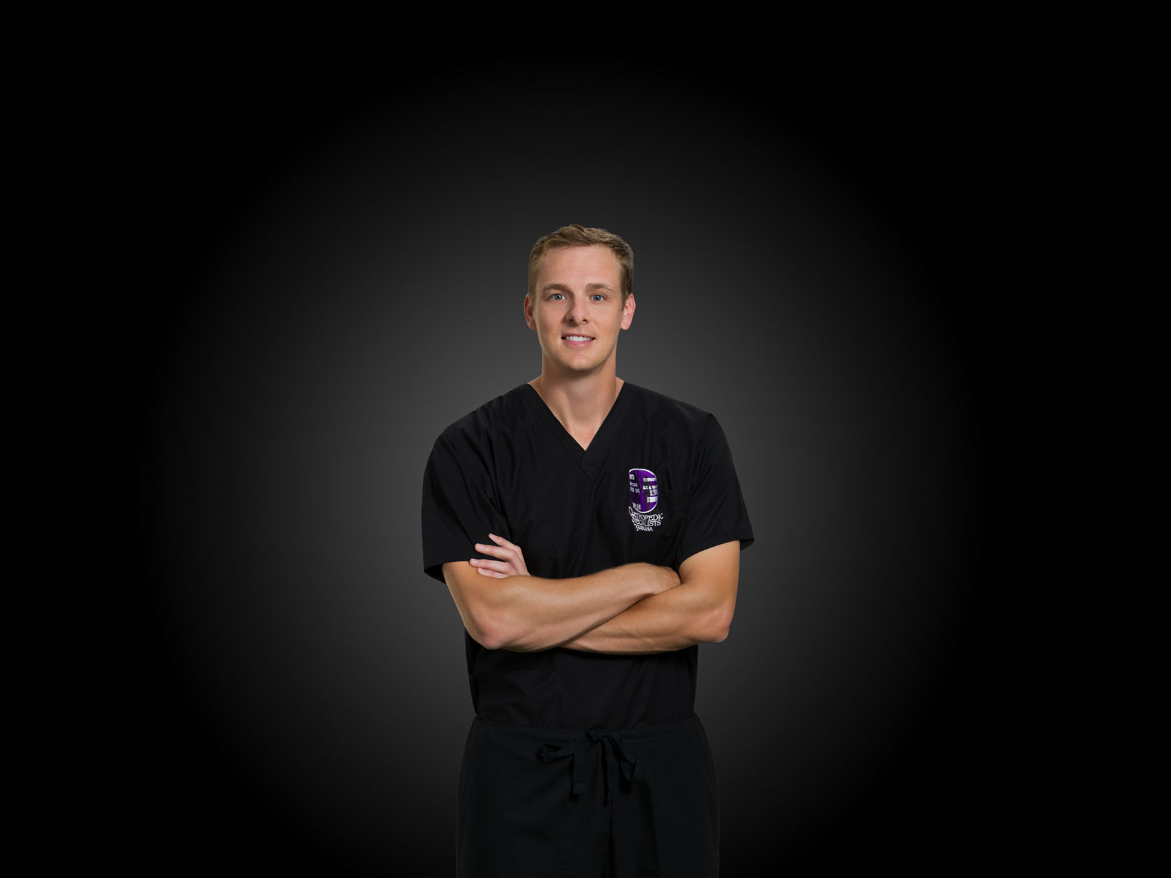 Orthopedic surgeon Dr. Andrew Patton of FLEX Institute specializes in sports medicine and total joint replacementsurgery.