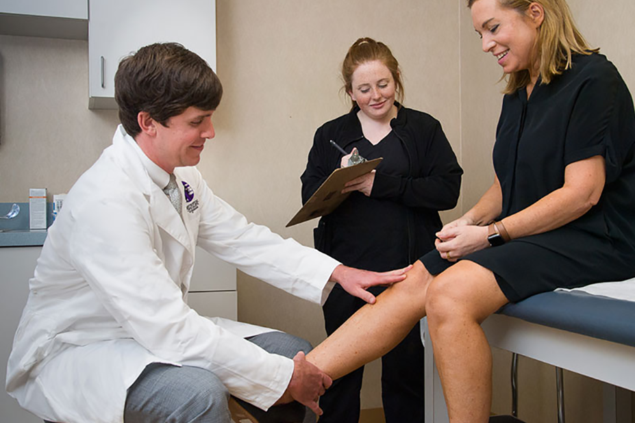 Orthopedic surgeon Dr. Jeffrey Pearson of FLEX Institute specializes in total joint replacement